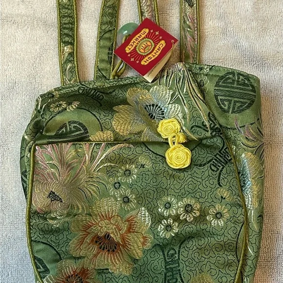 Elegant Green Floral Shoulder Bag - Picture 5 of 7